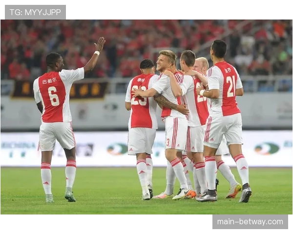 荷甲赛季最佳进球候选公布 林森世界波入围