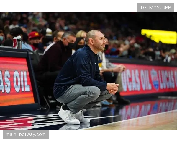 小阿德尔曼挑战掘金传统战术 灵活轮换与三分改革受关注